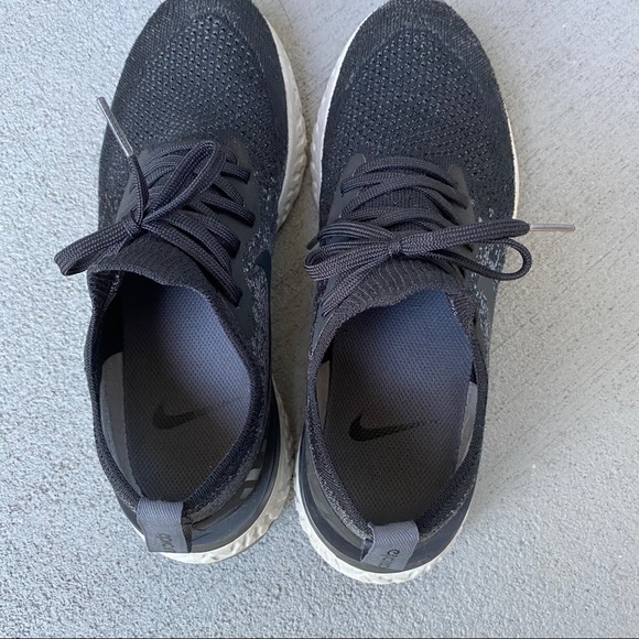 Nike Epic React Flyknit Women’s - Picture 6 of 9